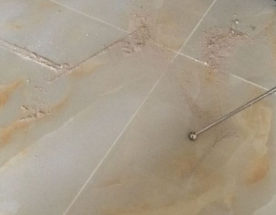 赤水瓷砖空鼓维修公司分享粘合剂选择不当在瓷砖铺贴过程中可能导致以下问题